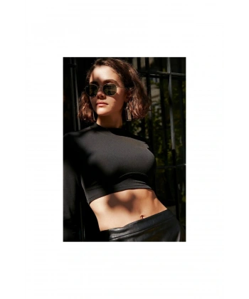 Kadın Siyah Yarım Balıkçı Uzun Kol Crop
