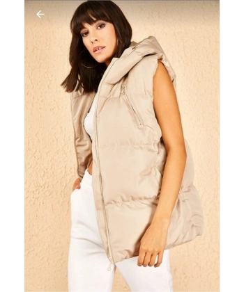 Kadın Bej Geniş Kalıp Cepli Kapüşonlu Kolsuz Şişme Yelek