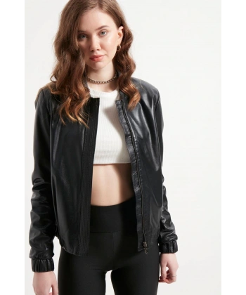 Kadın Siyah Büzgülü Hakiki Deri Ceket