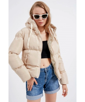 Kadın Krem Kapüşonlu Şişme Mont