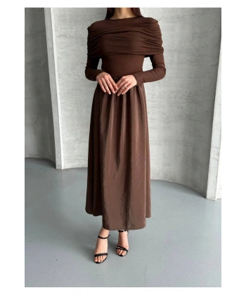 MNK MODEL GENİŞ ETEKLİ BÜZGÜ TESETTÜR ELBİSE