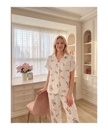 Kadın Çiçek Baskılı Pamuklı Soft Kumaş Düğmeli Pijama Takımı