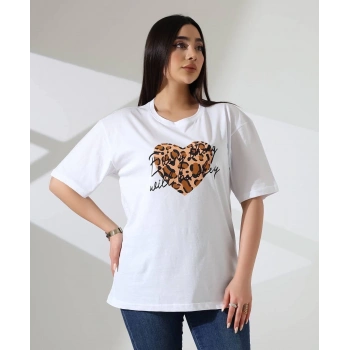 Leopar kalp baskılı tişört