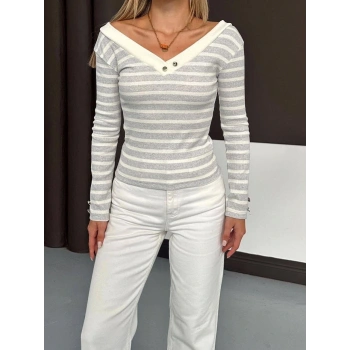 V yaka kol ve yaka düğmeli bluz gribeyaz A4047