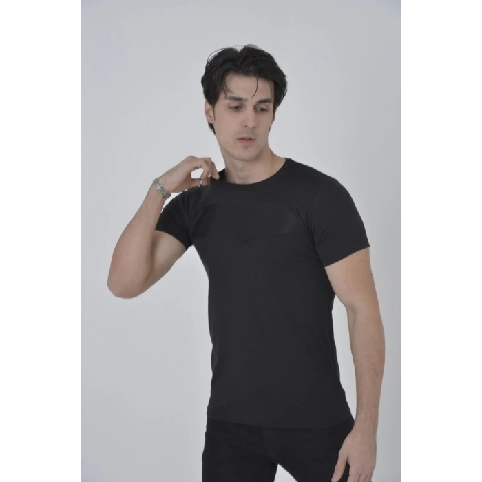 Erkek Göğüs File Aksesuarlı T-shirt - Siyah