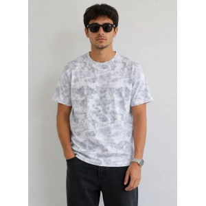 Erkek Batik Desenli Tişört Bisiklet Yaka Kısa Kol Regular Fit T-shirt - Gri