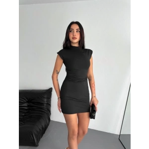 Kadın Mini Elbise Yarım Balıkçı Yaka Vücuda Oturan Şık Günlük Elbise - Siyah