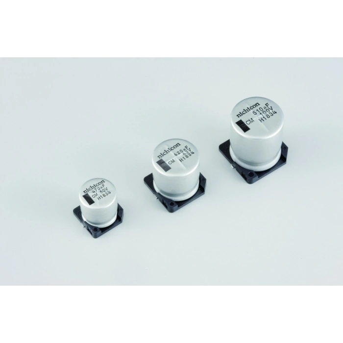 NICHICON UCM1E821MNL1GS