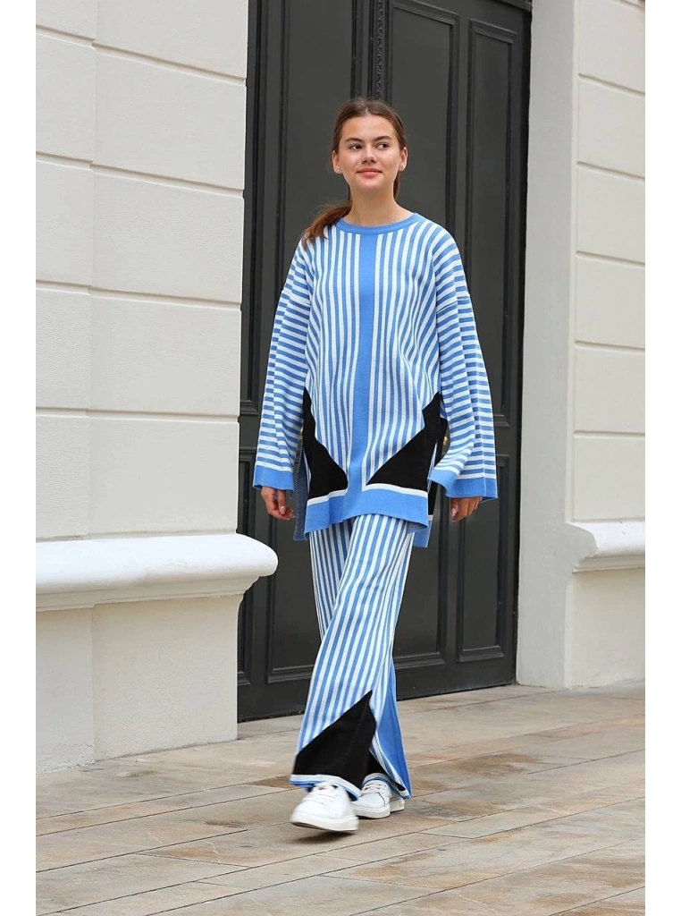 Çizgili bisiklet yaka triko takım Mavi