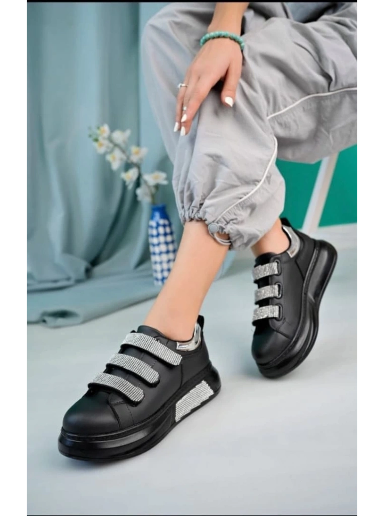 Elika Siyah Cilt Cırt Cırtlı Spor Ayakkabı