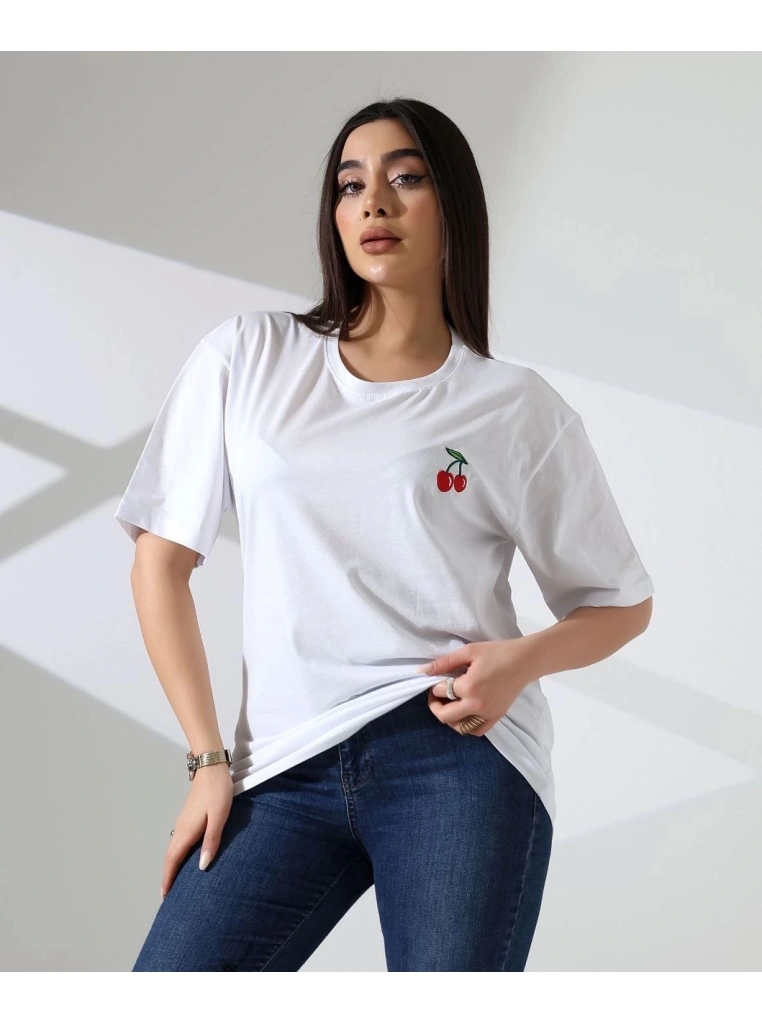 Kiraz işlemeli tişört