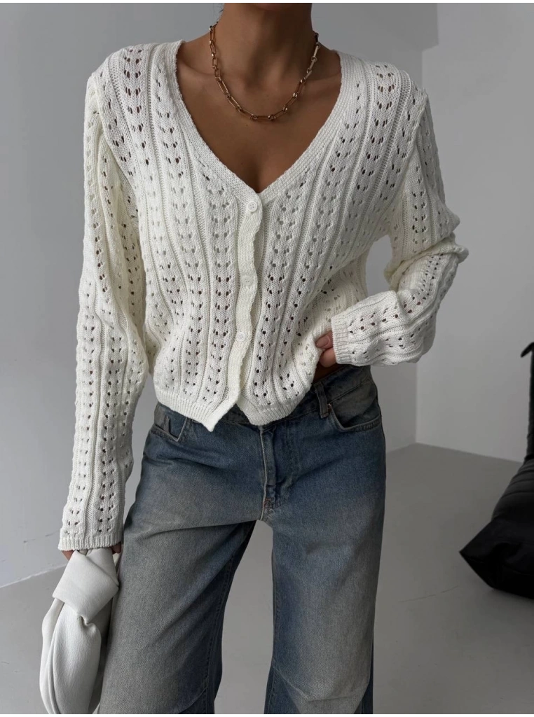 Küçük düğmeli küçük örgülü triko hırka beyaz