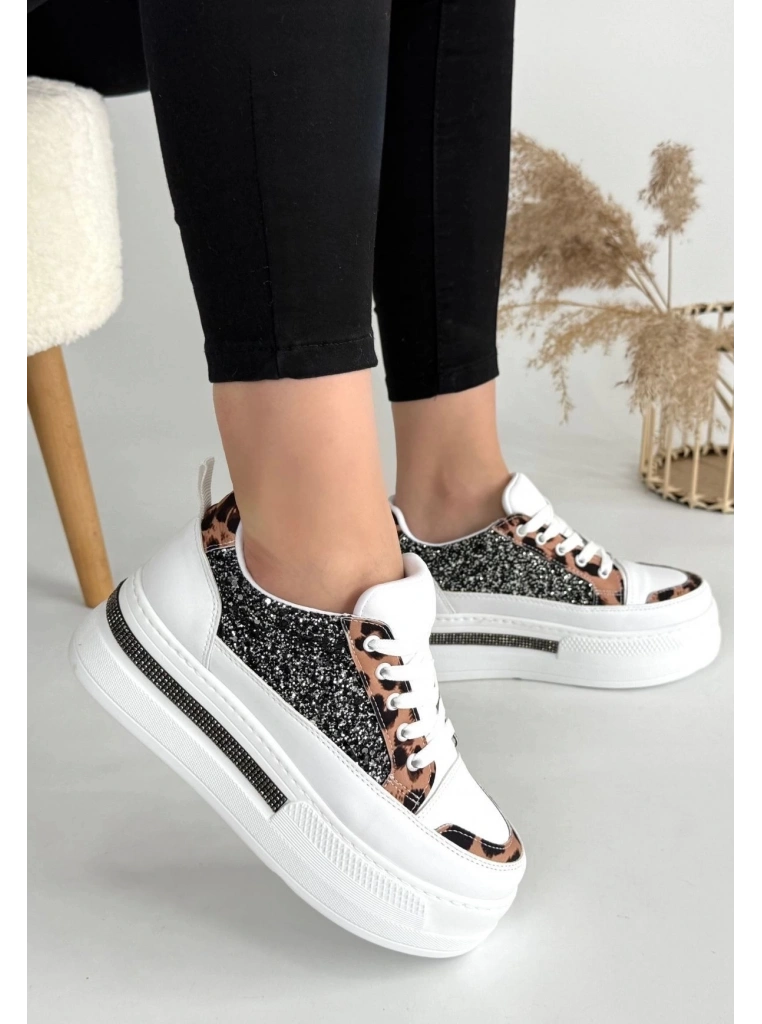 Lawin Beyaz Cilt Siyah Simli Bağcıklı Spor Ayakkabı