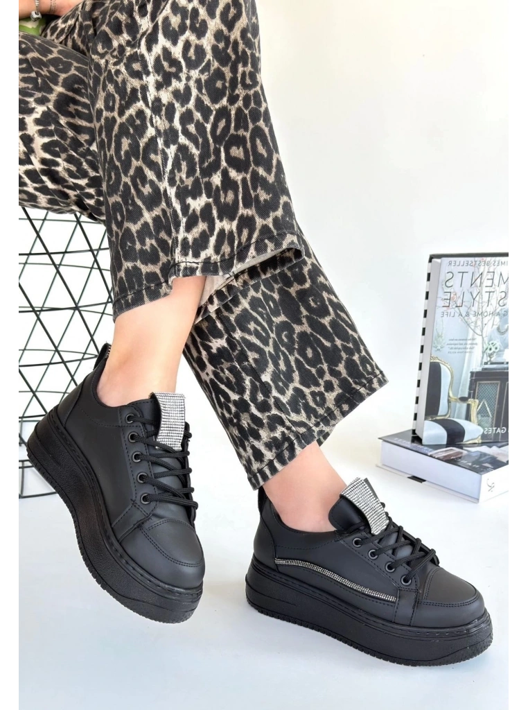 Leope Siyah Cilt Bağcıklı Spor Ayakkabı