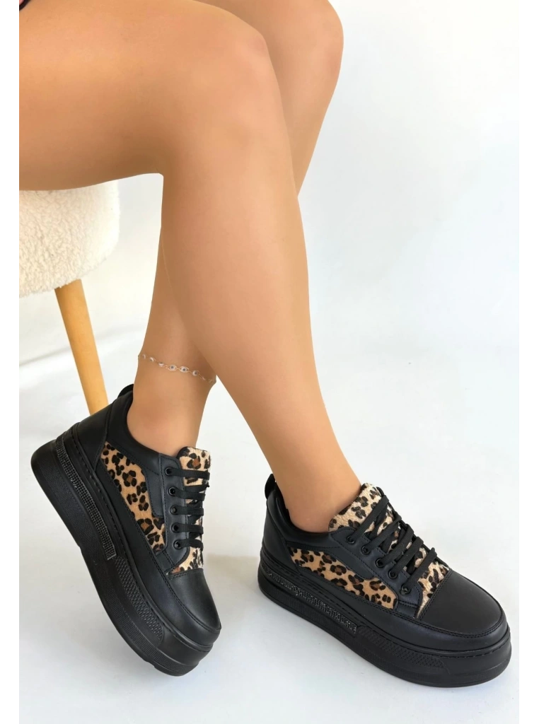 Lorrin Siyah Cilt Leopar Detaylı Bağcıklı Spor Ayakkabı