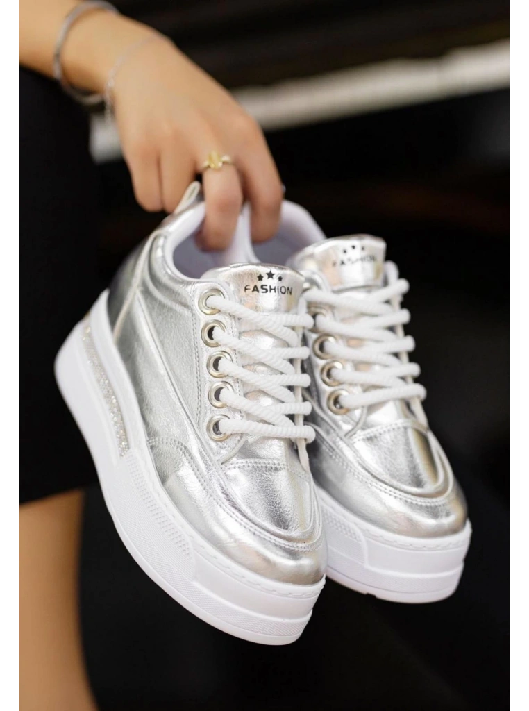 Lulu Gümüş Rugan Bağcıklı Spor Ayakkabı