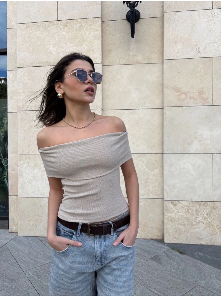 Madonna yaka sıfır kol bluz