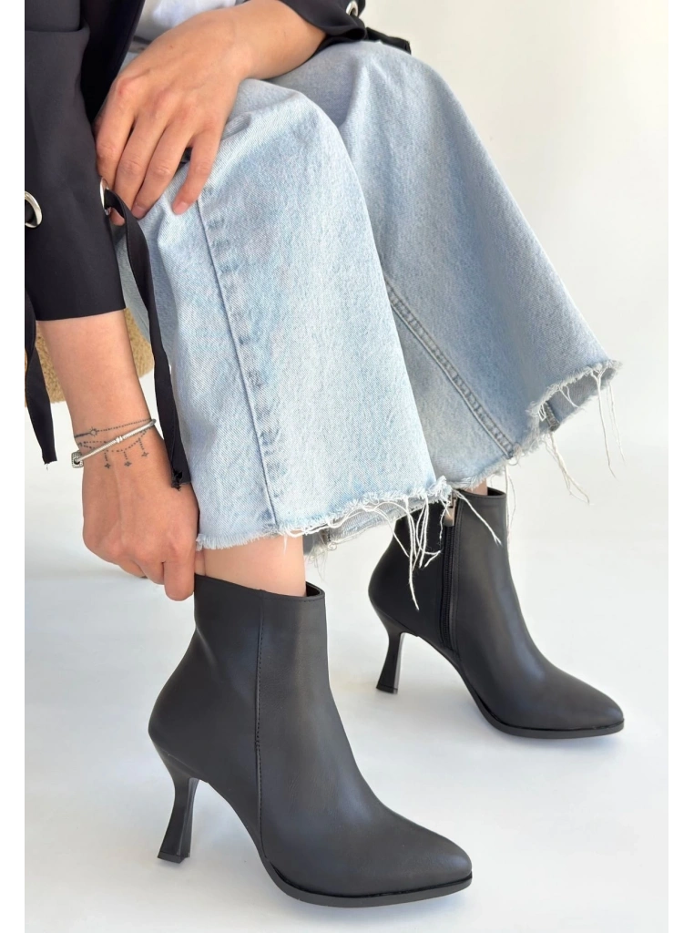 Mişha Siyah Cilt Topuklu Bot