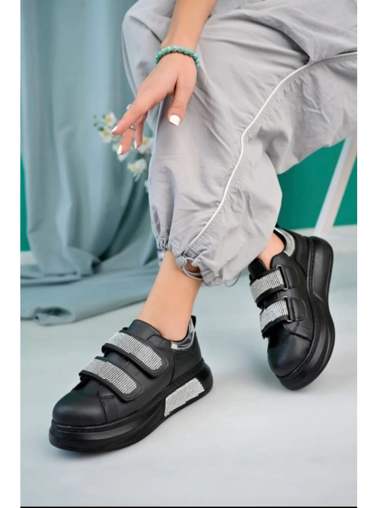 Nino Siyah Cilt Cırt Cırtlı Spor Ayakkabı