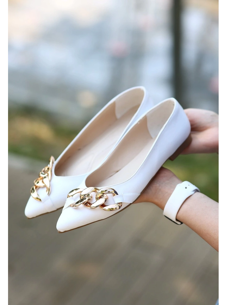 Popi Beyaz Cilt Zincirli Babet Ayakkabı