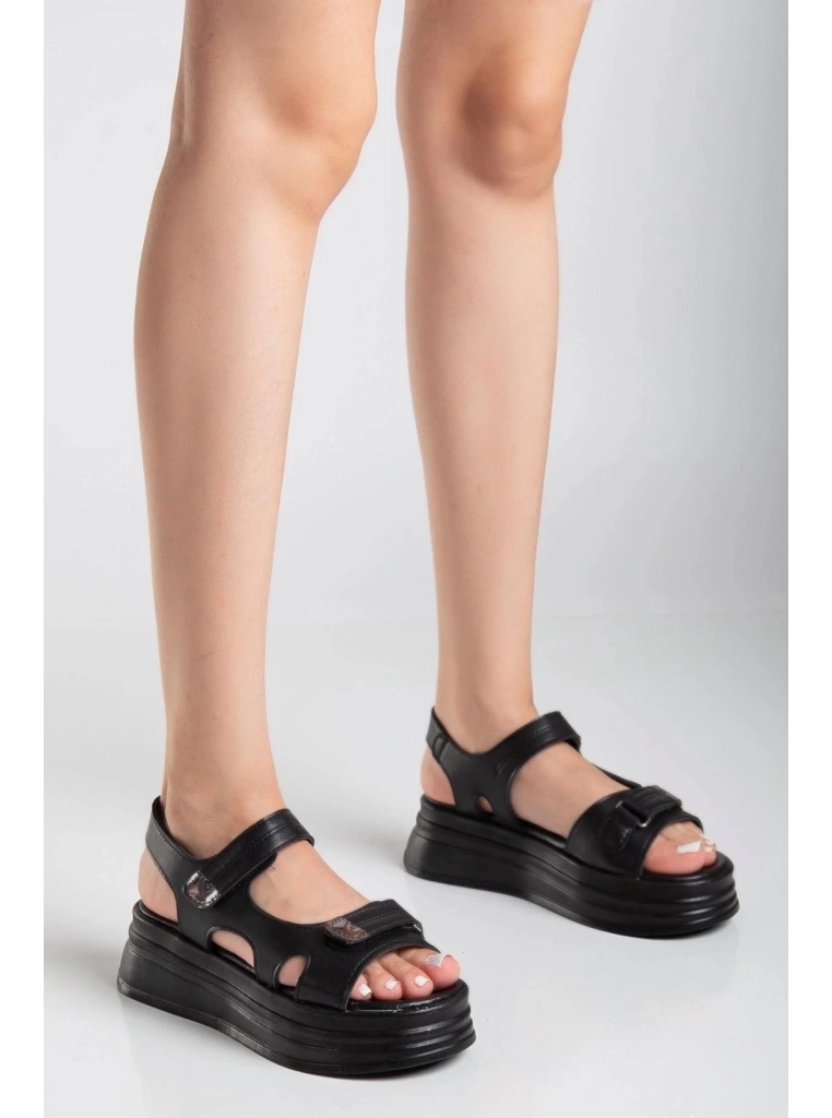 Saide Siyah Cilt Cırt Cırtlı Sandalet