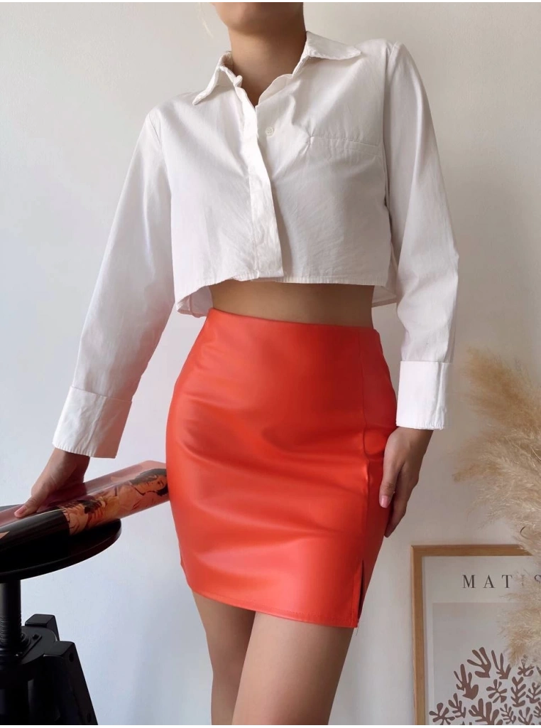 Tek yırtmaçlı arkadan fermuarlı deri etek turuncu s24475