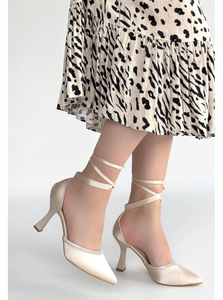 Tenja Bej Saten Bilekten Bağcıklı Topuklu Ayakkabı