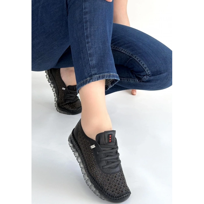 Otja Siyah Deri Lazerli Bağcıklı Spor Ayakkabı