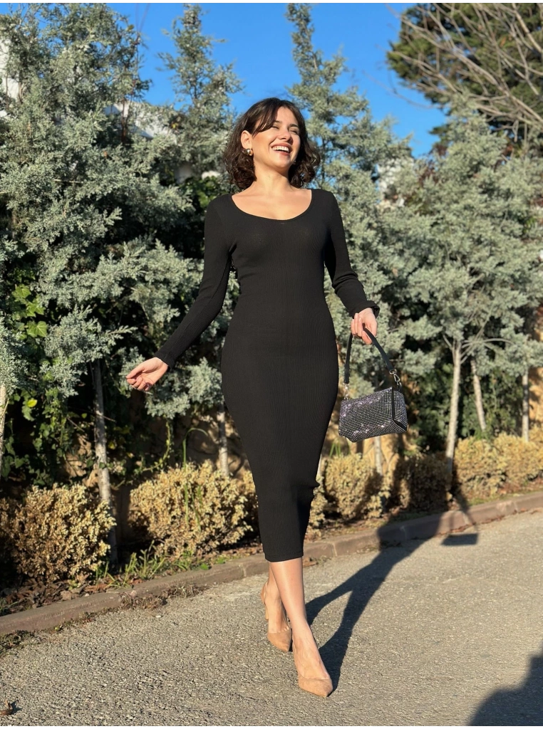 V yaka Uzun kollu midi boy elbise siyah A3154