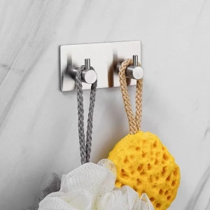 ASKILIK YAPIŞKANLI DİKDÖRTGEN ÇUBUKLU 2 KANCALI PASLANMAZ ÇELİK (RENK KROM) PAKETTE 2 ADET