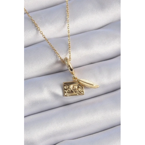 Mey İthalat® 316L Çelik Gold Renk Kalp Detay Mektup Figür Charm Model Kadın Kolye