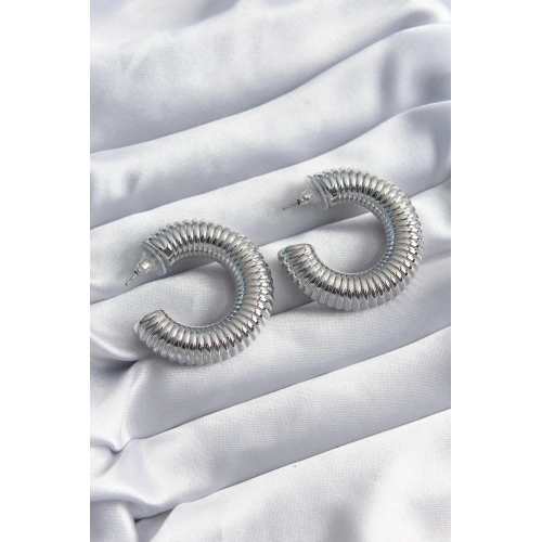 Mey İthalat® Pirinç Gümüş Renk İşleme Halka Model Kadın Küpe