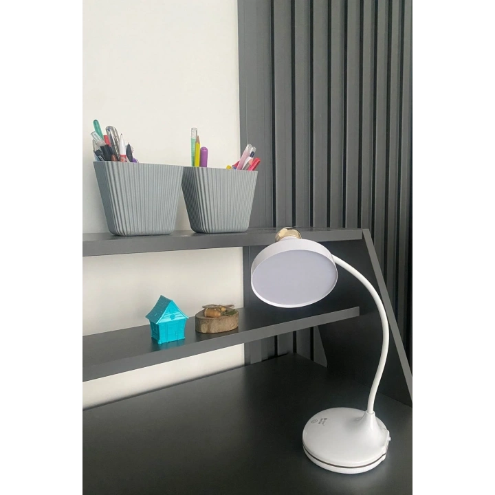 BiiShe® Dokunmatik 3 Farklı LED Işıklı Çalışma Masası Üstü Lamba