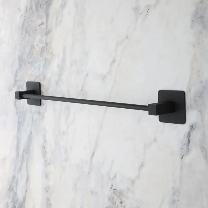 BiiShe® Kendiliğinden Yapışkanlı Siyah Çubuk Havluluk