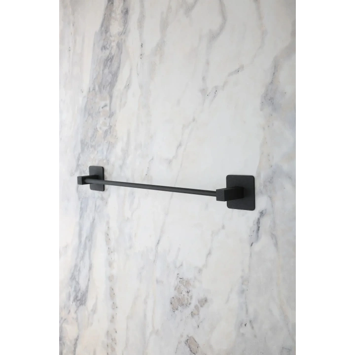 BiiShe® Kendiliğinden Yapışkanlı Siyah Çubuk Havluluk