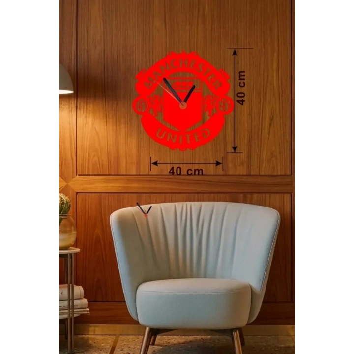 Mey İthalat® Manchester United Logolu Ahşap Duvar Saati - 40x40 cm Taraftar Hediyesi