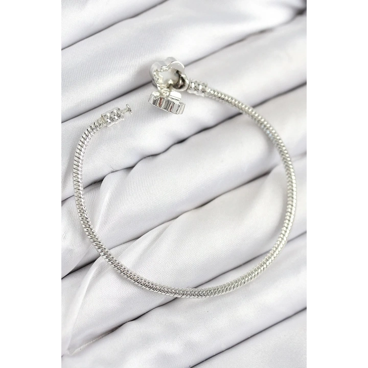 Mey İthalat® Pirinç Charm Zirkon Taşlı Yonca Model Gümüş Renk Kadın Bileklik