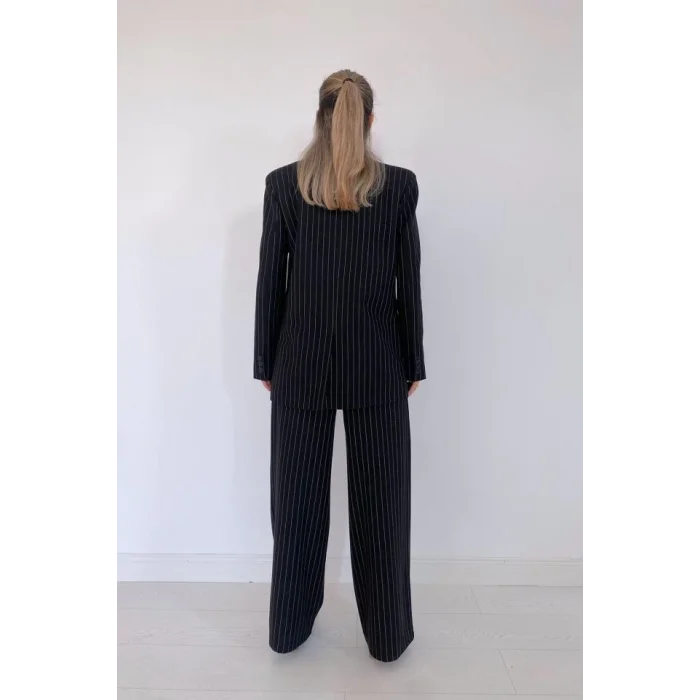 Siyah Çizgili Ceket - Yelek Ve Pantolon Takım