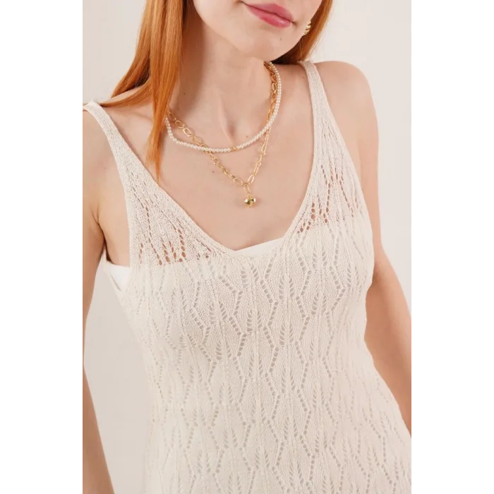 Ajurlu V Yaka Püskül Detaylı Krem Elbise