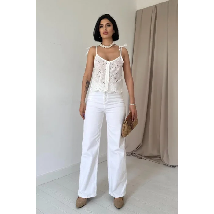 Beyaz Bağcıklı Brode Bluz