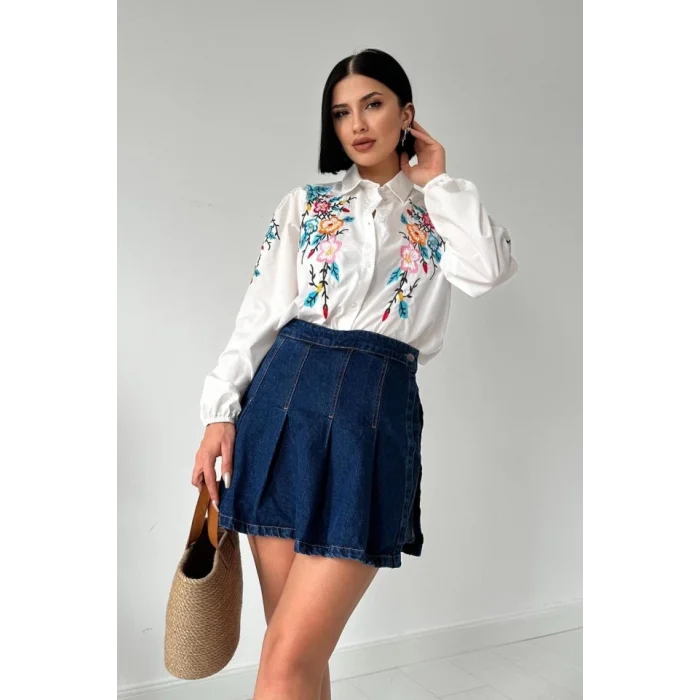 Beyaz Çiçek Nakışlı Gömlek