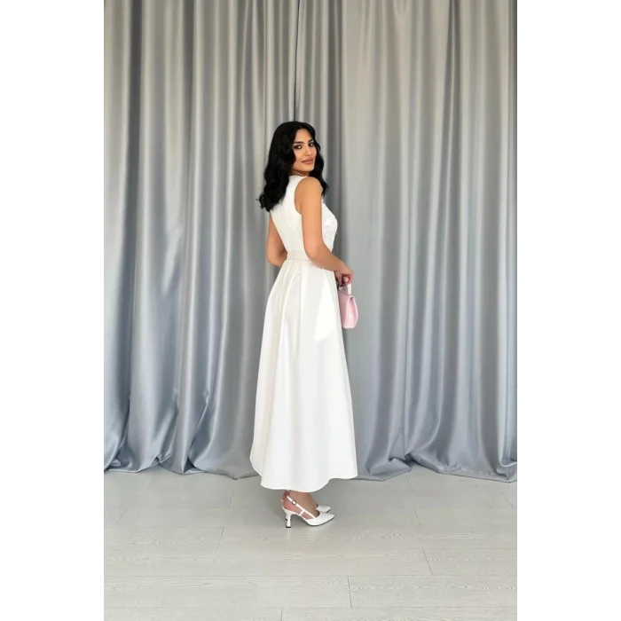 Beyaz Önü Dantel Detaylı Kemerli Elbise