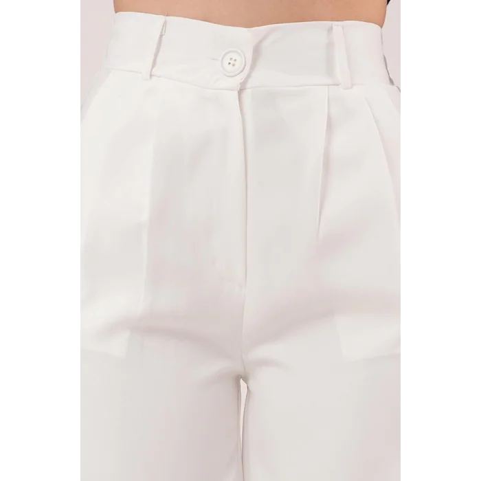 Bol Paça Piliseli Beyaz Pantolon