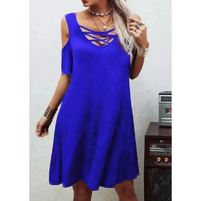 Dekolteli Bağcık Detay Viskon Kumaş Elbise