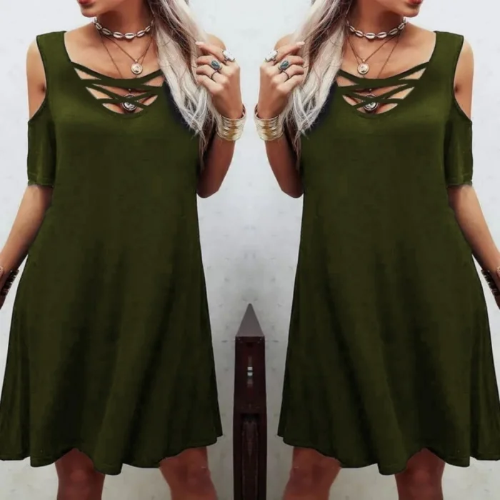 Dekolteli Bağcık Detay Viskon Kumaş Elbise