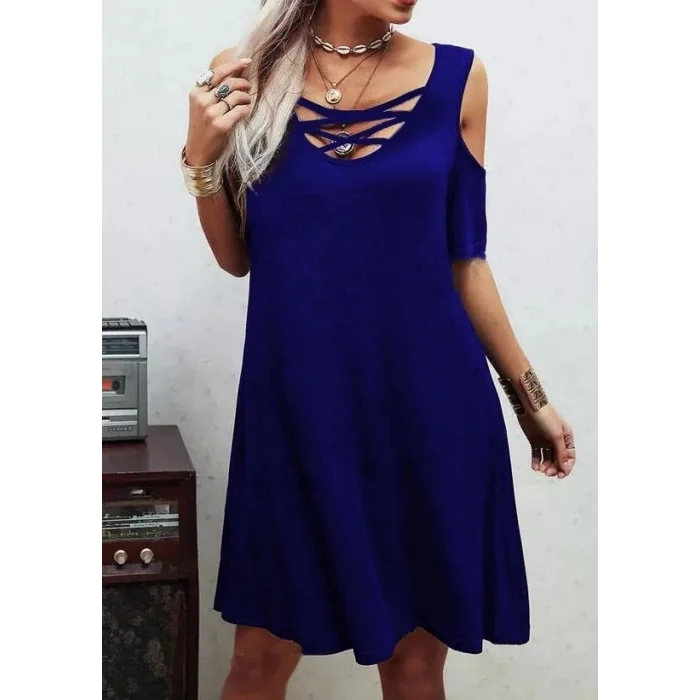 Dekolteli Bağcık Detay Viskon Kumaş Elbise