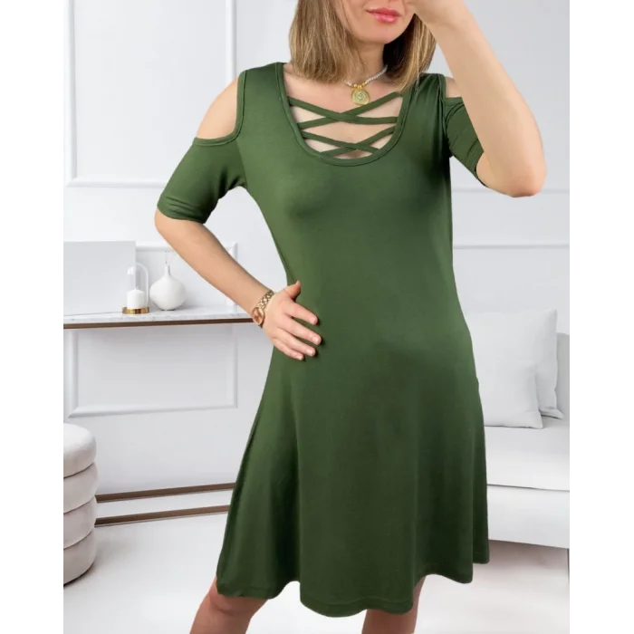 Dekolteli Bağcık Detay Viskon Kumaş Elbise