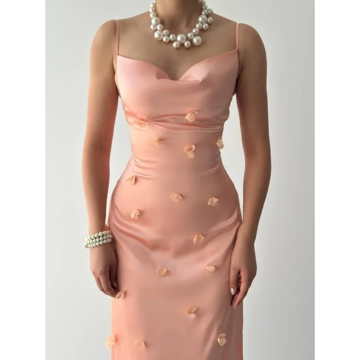 Dora Çiçek Detaylı Elbise