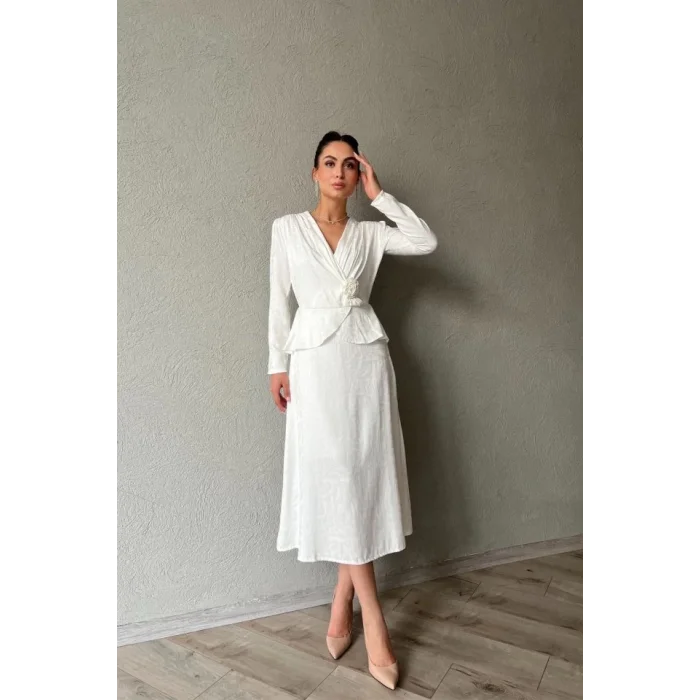 Ekru Pile Detaylı Kruvaze Elbise