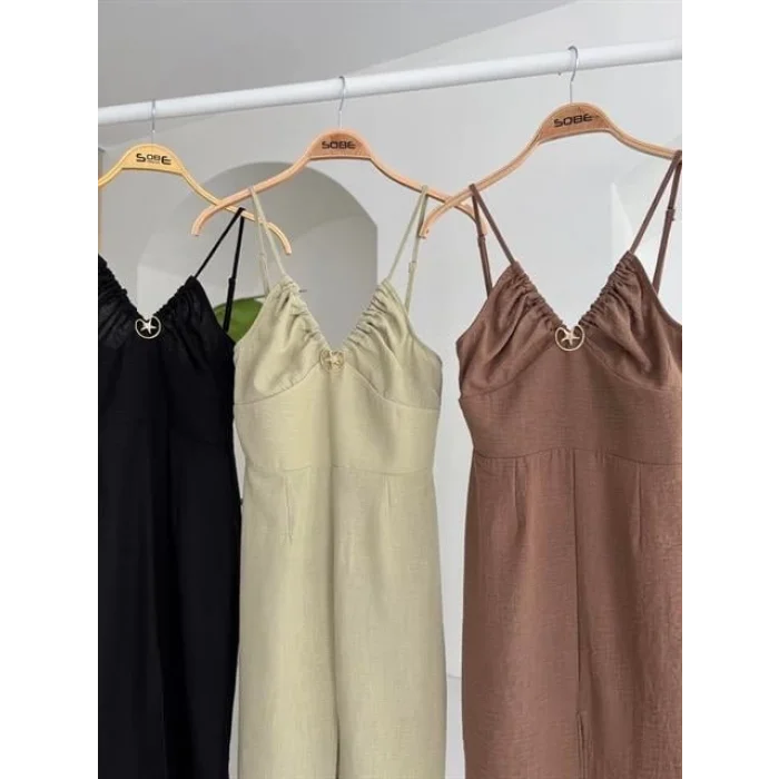 Göğsü Aksesuarlı Önü Yırtmaçlı Elbise 2899